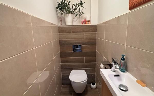 Maison à vendre    7 pièces • 177 m2 Pau