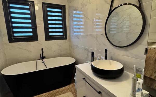 Maison à vendre    7 pièces • 177 m2 Pau