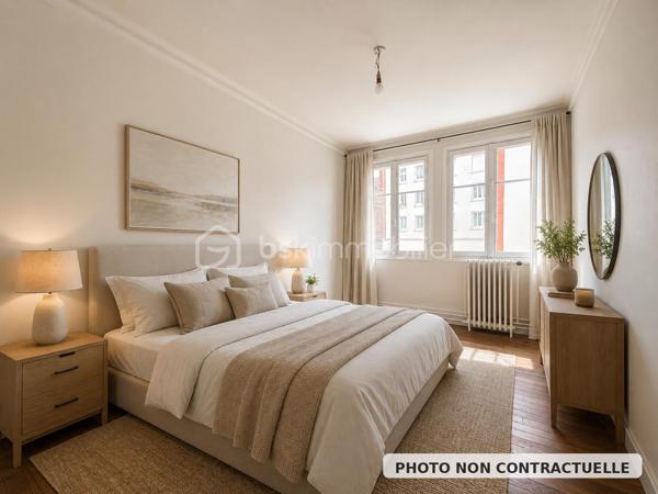 Lisieux – Rue Victor Hugo

Investissez dans un bien stratégiquement situé au cœur de Lisieux, dans l'une des rues les plus prisées de la ville. 

Cet appartement T3 de 61,80 m², situé au 2ᵉ étage, représente une opportunité rare : 

Composé d’un séjour lumineux, coin cuisine séparé, 1 chambre (possibilité 2), salle de bains et rangements.

Chauffage gaz.

Investissement locatif ou premier achat.