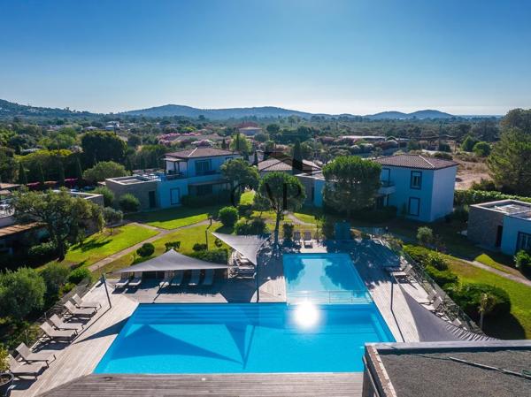 Lecci (20137) Spacieux T3 rez-de-jardin - Résidence 4**** avec piscines - Porto-Vecchio