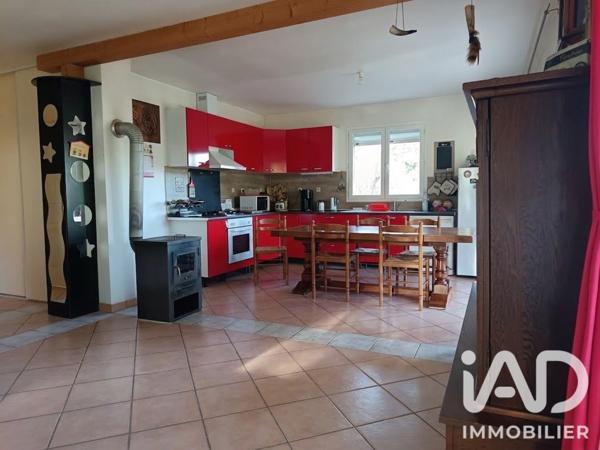 Maison à vendre 4 pièces 83,04 m² Saint-Aigulin