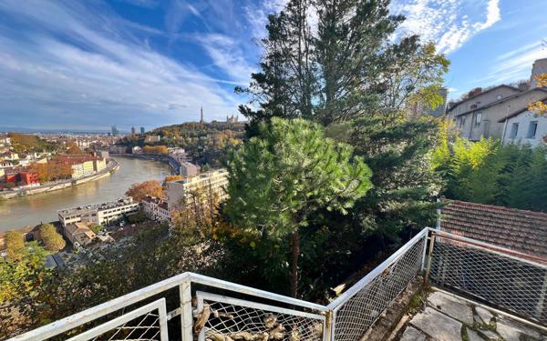 Maison à vendre    7 pièces • 246 m2 Lyon 9