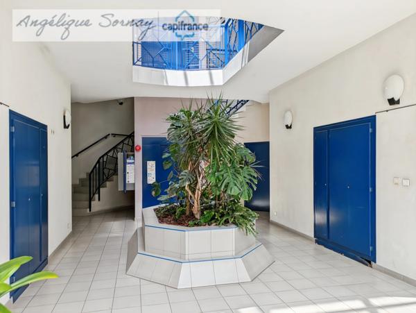 À VENDRE – Appartement T3 de 70 m² avec loggia, cave, parking privatif en sous-sol – Résidence calme et arborée