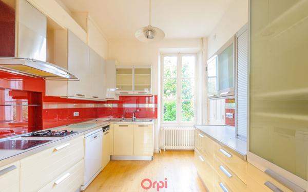 Maison à vendre    7 pièces • 235 m2 La Rochelle