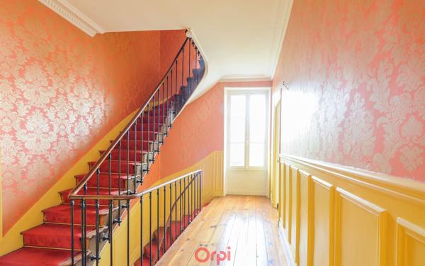 Maison à vendre    7 pièces • 235 m2 La Rochelle