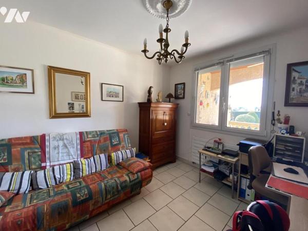 AUX PORTES  d'UZES -  VILLA  TRES BON ETAT  AVEC PISCINE 