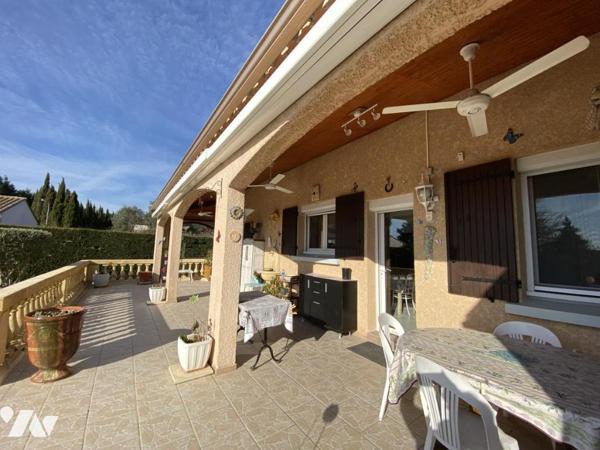 AUX PORTES  d'UZES -  VILLA  TRES BON ETAT  AVEC PISCINE 