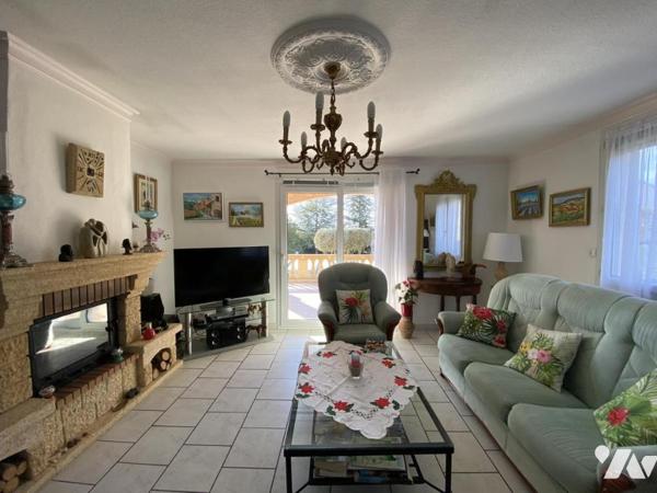 AUX PORTES  d'UZES -  VILLA  TRES BON ETAT  AVEC PISCINE 