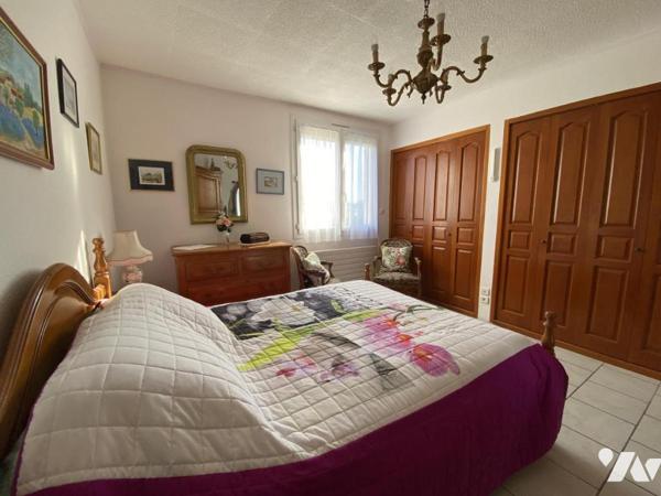 AUX PORTES  d'UZES -  VILLA  TRES BON ETAT  AVEC PISCINE 