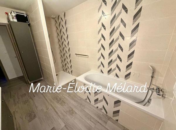 Maison récente , 3 chambres, jardin et garage.