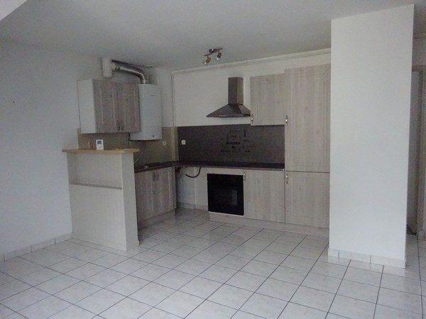 HENNEBONT : T3 proche du centre. 46.90m²
