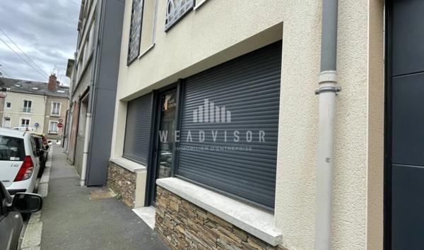 A LOUER : LOCAL PROFESSIONNEL D'ENVIRON 29 M² AU REZ DE CHAUSSÉE AVEC STATIONNEMENT