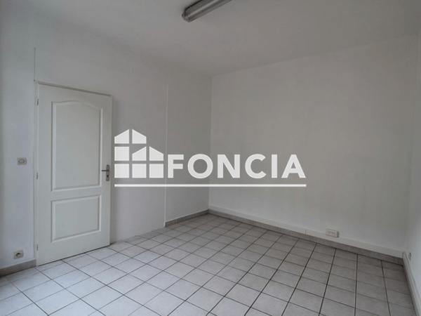 Location Appartement 3 pièces 83.96 m² - 20 RUE JEAN REBOUL Nimes 30900