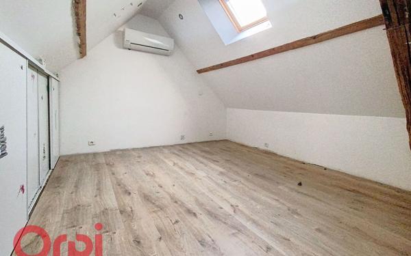 Maison à vendre    1 pièce •  Montvicq