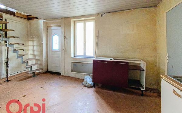 Maison à vendre    1 pièce •  Montvicq