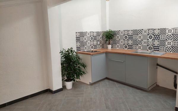 Appartement à vendre    2 pièces •  Toulon