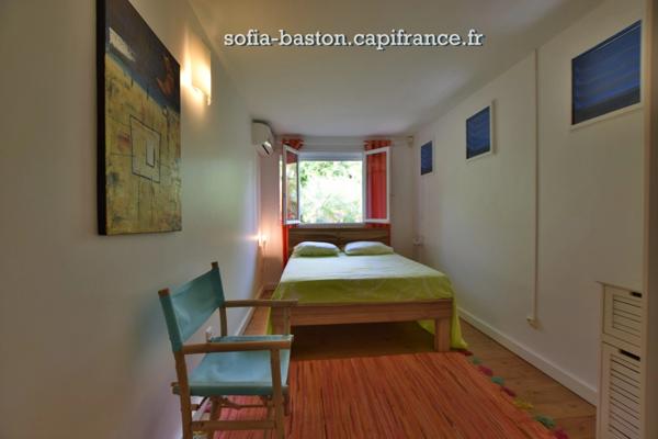 Superbe villa de 345 m² habitables avec piscine et annexes - terrain plat de 2 207 m², à vendre 5/6 pièces LE DIAMANT (972)