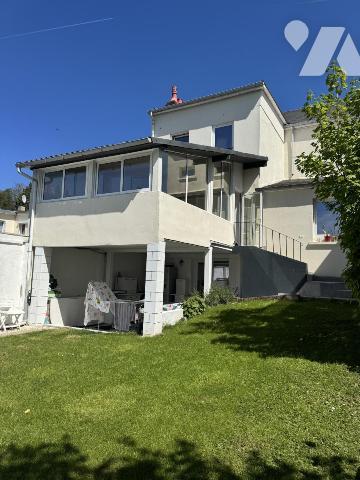 Maison 4 chambres, avec jardin et garages
