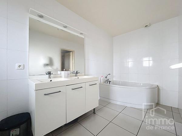 Maison Prevessin Moens 5 pièce(s) 175 m2