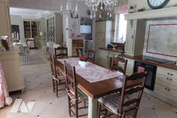 Prox CENTRE-VILLE, dans impasse, PAVILLON de 2008 163m2 habitables, entièrement de plain-pied, ...