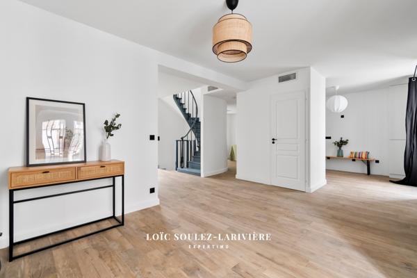 Paris (75015) Maison ancienne entièrement rénovée en plein coeur du 15ème Arrondissement / Proche de la Rue du Commerce