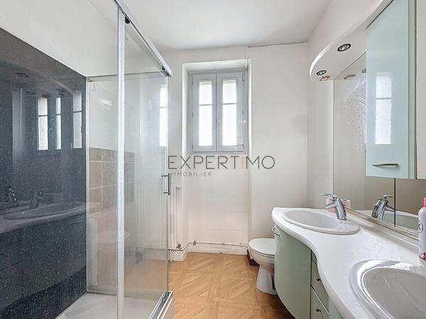 Sermoyer (01190) Vivez grand dans une commune paisible : maison avec jardin, dépendances et combles aménageables