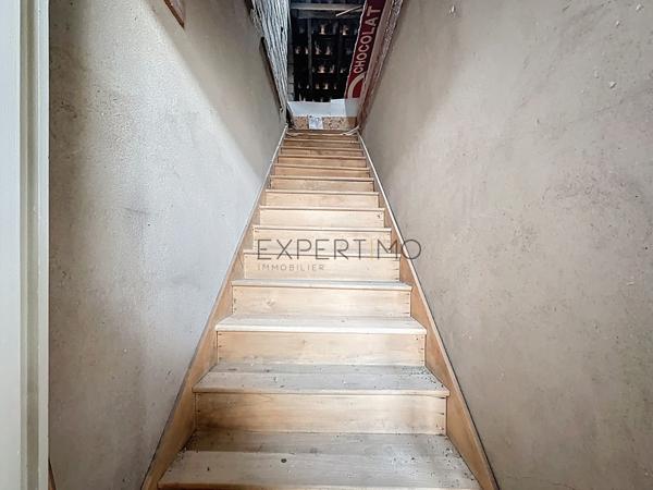 Sermoyer (01190) Vivez grand dans une commune paisible : maison avec jardin, dépendances et combles aménageables