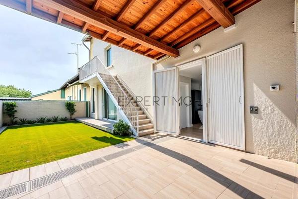 Sermoyer (01190) Vivez grand dans une commune paisible : maison avec jardin, dépendances et combles aménageables