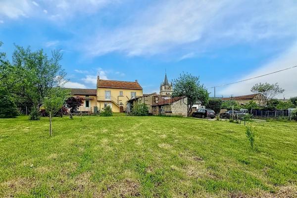 Sermoyer (01190) Vivez grand dans une commune paisible : maison avec jardin, dépendances et combles aménageables