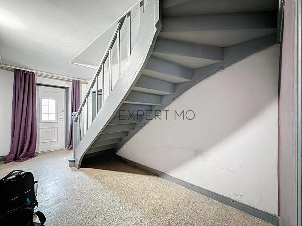 Sermoyer (01190) Vivez grand dans une commune paisible : maison avec jardin, dépendances et combles aménageables