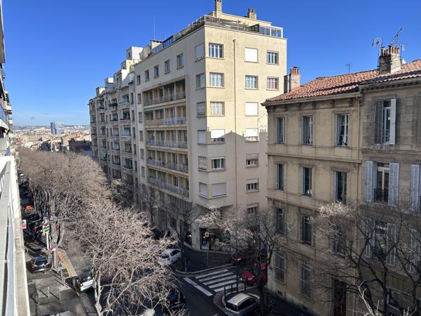 Appartement
         4 pièces
        - 87 m² Exclusivité 372 000 € *