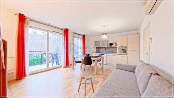 Divonne-les-Bains (01220) APPARTEMENT 3 PIÈCES (T3) DUPLEX 70 M² - LOUÉ MEUBLÉ