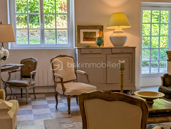 Maison de 296,70 m²