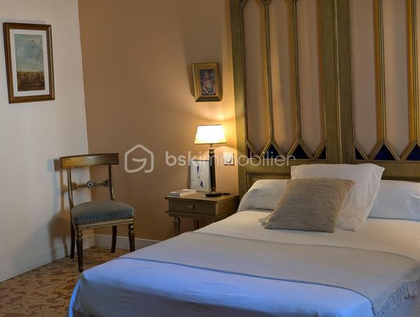 Maison de 296,70 m²