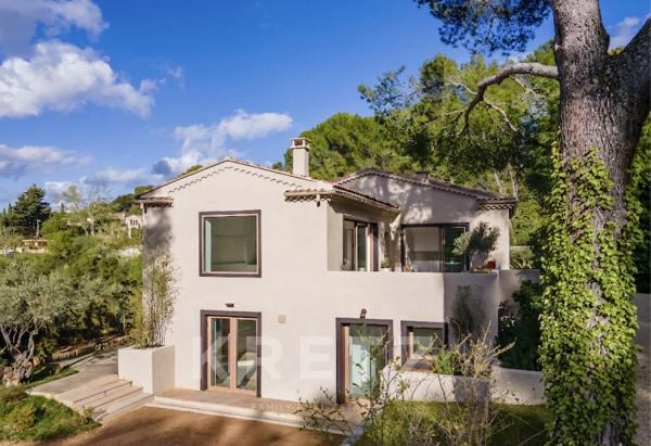 Maison rénovée à 5 mn du centre ville d’Aix-en-Provence, au cœur du très prisé site des Pinchinats