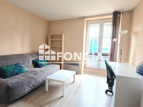 Location Studio meublé 24.49 m² - 32 RUE ST JACQUES Grenoble 38000