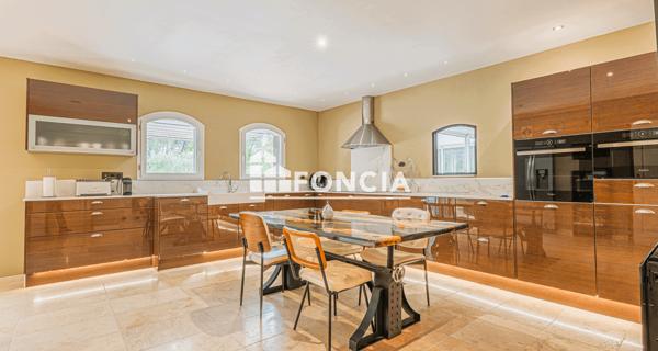 À vendre Maison 5 pièces 300 m² - Trans-en-provence 83720