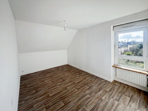 Ploeren, bus et commerces à pieds, Vannes à quelques minutes