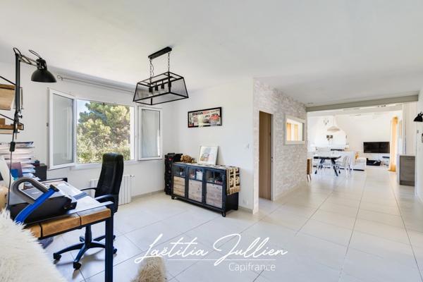 La Penne-sur-Huveaune – Maison T5 de plain-pied 155 m² – Piscine – Vue dégagée – Sans vis-à-vis