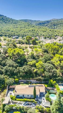 La Penne-sur-Huveaune – Maison T5 de plain-pied 155 m² – Piscine – Vue dégagée – Sans vis-à-vis