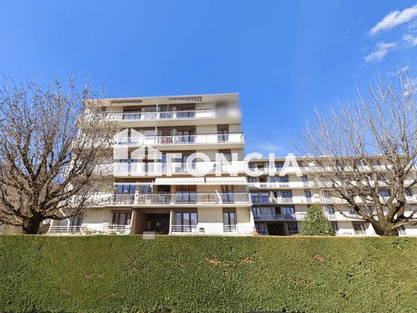 Location Appartement 3 pièces 71.13 m² - 4 6 8 RUE LEON PINEL Fontaine 38600