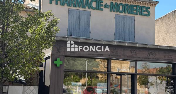 Location Local commercial 6 pièces 170 m² - Morières-lès-avignon 84310