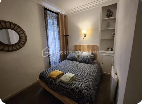 Découvrez ce bel appartement T2 situé dans un quartier calme d’Alès, 2 avenue Marcel CACHIN, en bordure du Gardon, à proximité immédiate des commerces et de toutes les commodités.

✨ Idéal pour un investissement locatif ou une résidence principale, cet appartement allie confort, praticité et rentabilité.

📍 LES ATOUTS MAJEURS
• Emplacement idéal, proche du Gardon
• Environnement calme et paisible
• Commerces et commodités à proximité immédiate
• Immeuble sécurisé avec interphone et ouverture de porte à gâche électrique
• Appartement situé au 2ᵉ étage, sans ascenseur

🛋️ UN APPARTEMENT PRÊT À VIVRE
• Séjour ouvert sur la cuisine
• Chambre spacieuse avec literie incluse
• Cuisine équipée : four, micro-ondes, réfrigérateur, plaques de cuisson, machine à café, etc
• Salle d’eau avec douche et WC
• Meublé : canapé, table, chaises, placard, etc.


📦 DEUX CAVES
Deux caves en sous-sol viennent compléter le bien, offrant un rangement optimal.

💰 UN INVESTISSEMENT LOCATIF ATTRACTIF
Appartement actuellement loué en Airbnb, avec une forte rentabilité, idéal pour un investissement locatif.

🔑 Tout est inclus pour une installation sans tracas.
Un appartement confortable, fonctionnel et idéalement situé, à découvrir sans tarder !