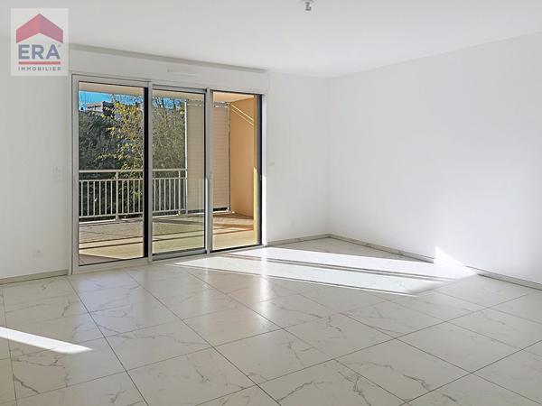 EXCLUSIVITE Appartement residence de 2024  3 chambres terrasse garage double en sous sol