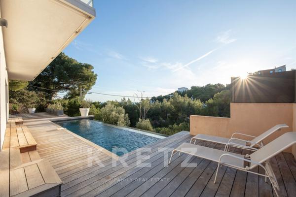 Maison contemporaine en coeur de calanque