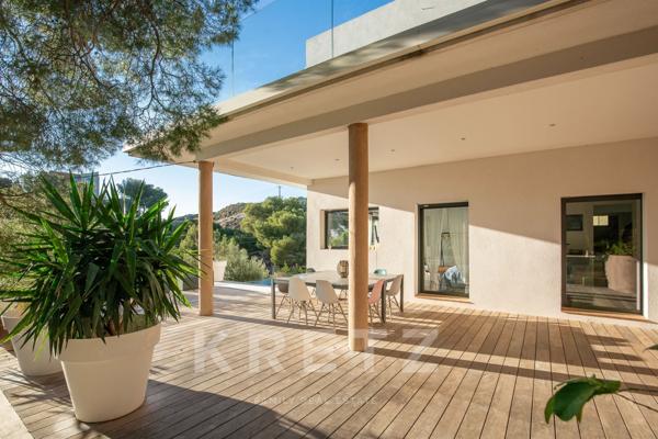 Maison contemporaine en coeur de calanque