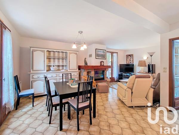 House for sale 4 rooms 90 m² Mérignac