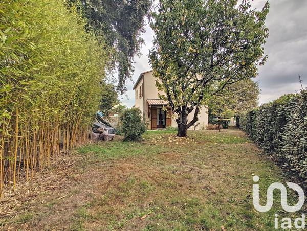 House for sale 4 rooms 90 m² Mérignac