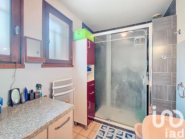 House for sale 4 rooms 90 m² Mérignac