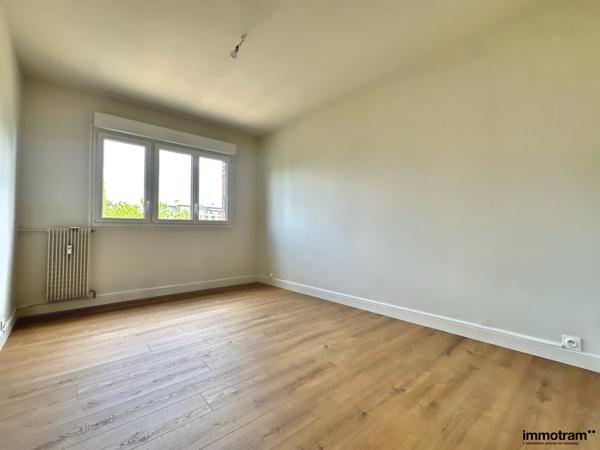 Vente Appartement 80m 2 - 2 chambre(s) - Marcq en Baroeul, • Réf. VA27265